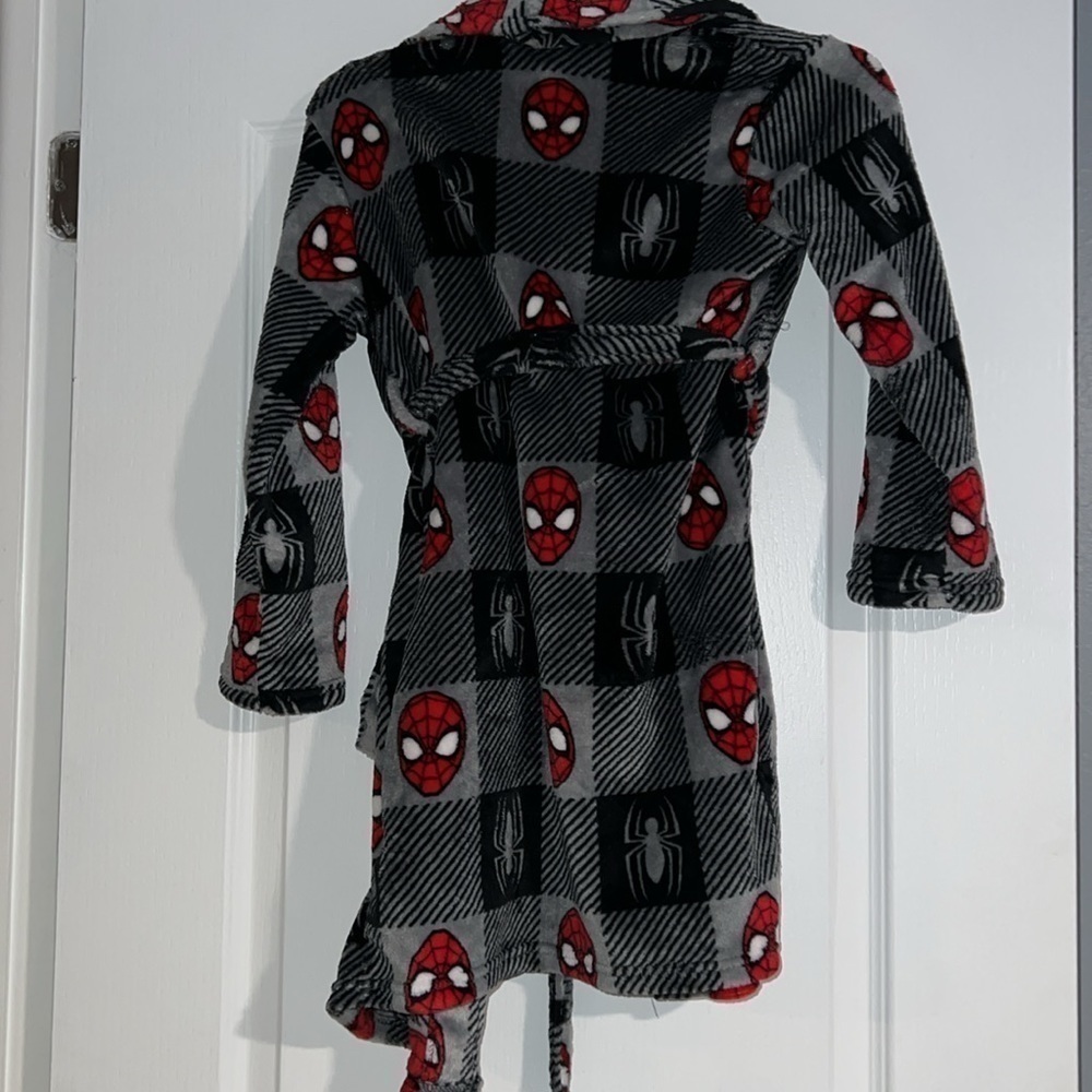 Spiderman Kids unisex bath robe size small in red grey & black fuzzy pajamas - Picture 7 of 11